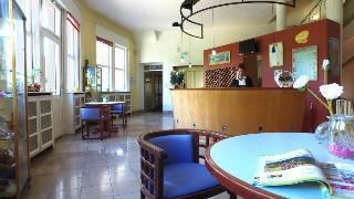 Vvf Villages La Route Des Vins D Alsace Orbey