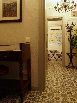 Tilas House No8