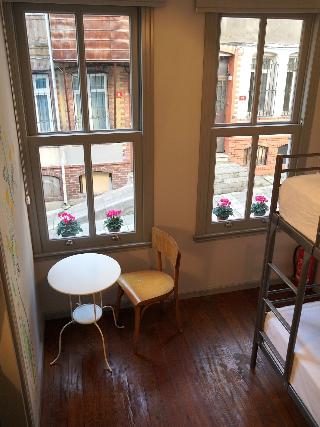 Tilas House No8