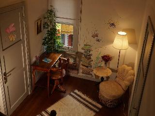 Tilas House No8