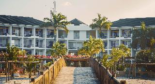 Giraffe Beach Hotel