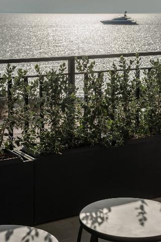 Bitzaro Boutique Hotel