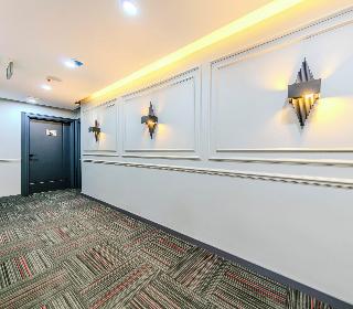 Intercity Airport Hotel