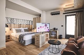O2 Suites Glyfada