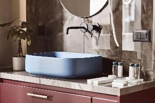 O2 Suites Glyfada