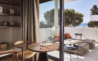 O2 Suites Glyfada