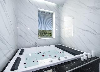 Xsuites
