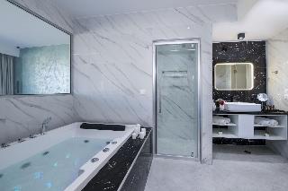 Xsuites