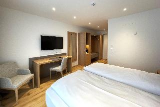 Aardo Kind Of A Hotel By Swiss Star