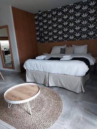 Chapter 02 Gallery Suites
