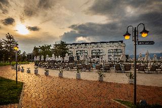 Kings' Valley Medical & Spa Hotel
