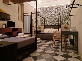 Mamamia Hostel And Guesthouse