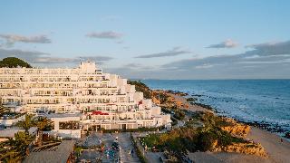 Monicca Collection Suites & Residences