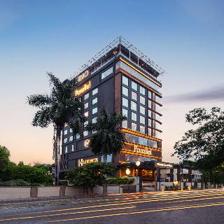 Parallel Hotels