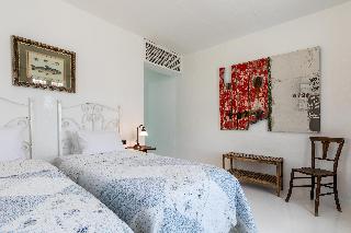 Room Room