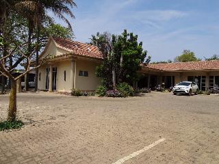 Ya Rena Guesthouse