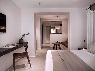 Ezio Bo Luxury Living