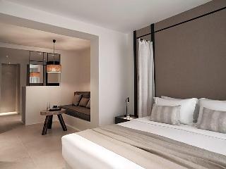 Ezio Bo Luxury Living