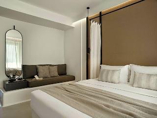 Ezio Bo Luxury Living