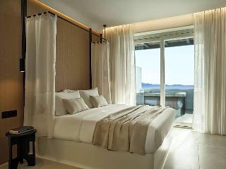 Ezio Bo Luxury Living