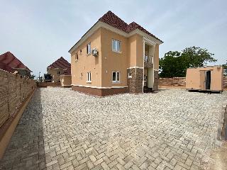C7 Hazelwood Residence & Suites