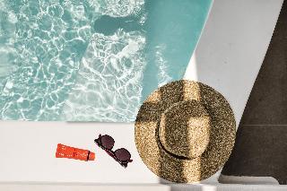 Amphitrite Suites Santorini