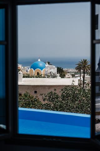 Amphitrite Suites Santorini