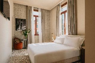 Room Room