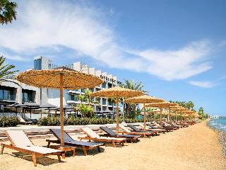 Mercure Larnaca Beach Resort