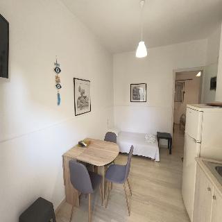 Albatross Apartments