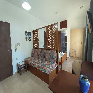 Albatross Apartments