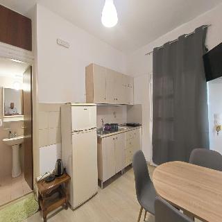 Albatross Apartments