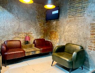 Comfort Center Suit Hotel