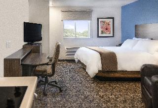 1 Queen Mobility Accessible, Hearing Impaired, Roll-In-Shower