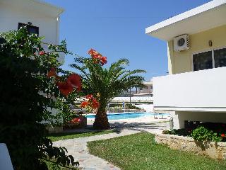 Karmi Studios & Apartments
