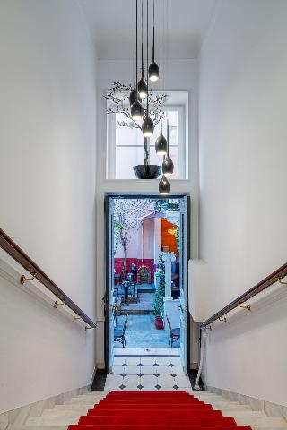2mazi Suites