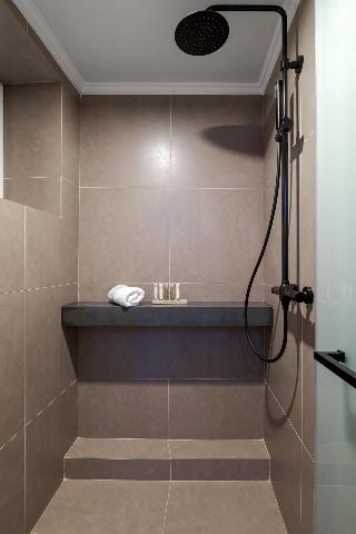 2mazi Suites