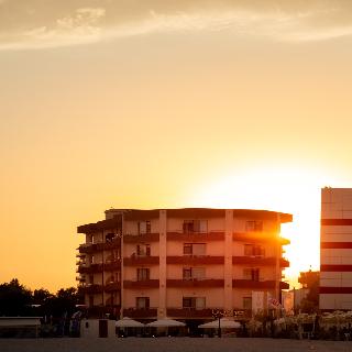 Bueno Mamaia