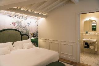 Room Room