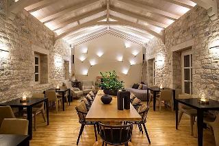 Bassa Maina Villas & Suites