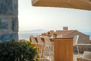 Bassa Maina Villas & Suites