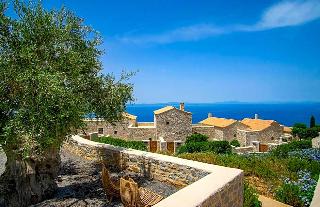 Bassa Maina Villas & Suites
