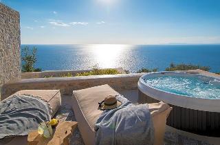 Bassa Maina Villas & Suites