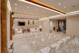 Bassa Maina Villas & Suites
