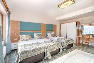 AVENA MOUNTAIN HOTEL