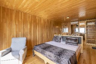 AVENA MOUNTAIN HOTEL