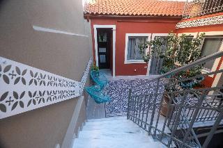 Athenian Yard Suites