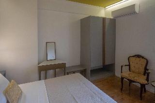 Athenian Yard Suites