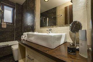 Golden Bay Suites