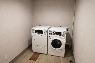 Holiday Inn Express And Suites Warsaw E Center